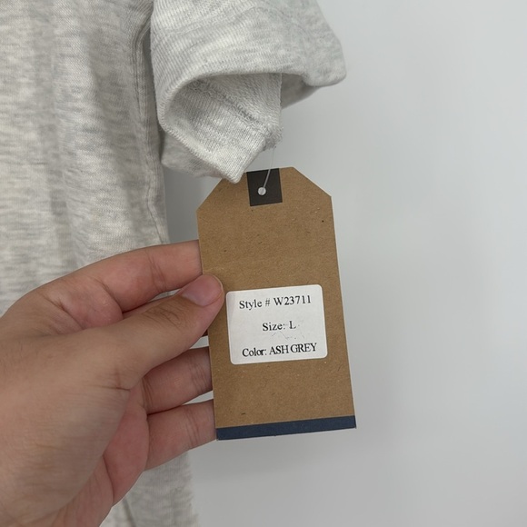 Peppermint Mocha Obsessed Christmas Top MV Sport Ash Grey Holiday Tee Sz L NWT - Picture 4 of 7